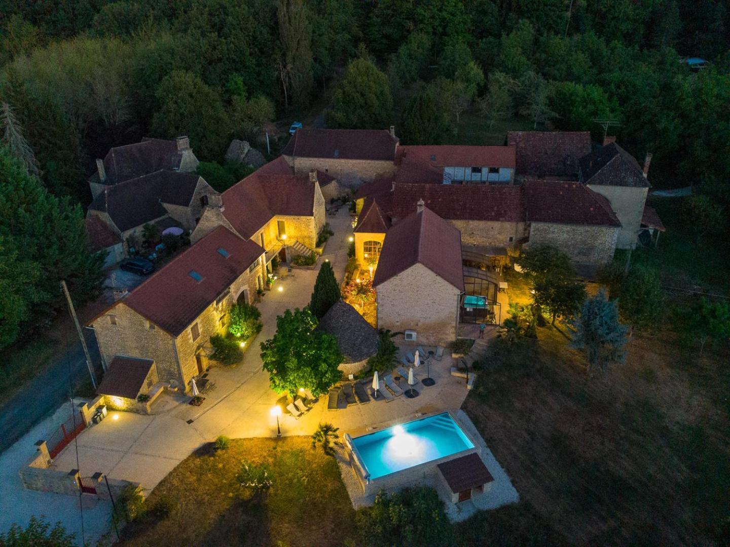 Aux Bories De Marquay, Chambres D'Hotes B&B Avec Piscine Et Spa Pres De Sarlat Ngoại thất bức ảnh